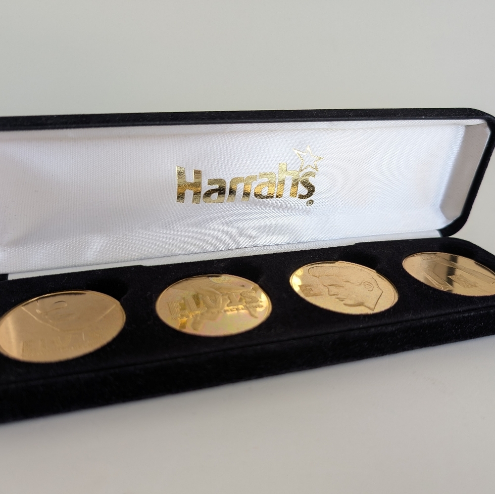 Vintage Harrahs Hotel Casino ELVIS PRESLEY Gold Plated Collectors Coins Set of 4